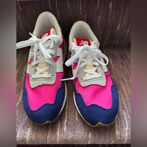 New Balance 237 NEW sneakers size 5
